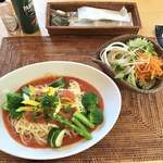 cafe ＆ galerie NAJA  - 料理写真:夏季限定冷製パスタ(サラダ/コーヒーor紅茶/デザート付)￥1350