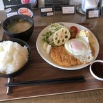 ワンオフカフェ - とんかつ定食　９００円