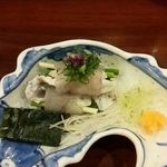 鳥田中 - お通し（河豚の刺身）