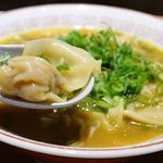 わん助 - 肉ワンタン麺味噌味 850円