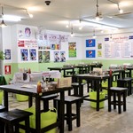 Higashi Sakura Pakuchi - 広々としたタイの食堂空間
