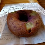 スワンズカフェ ジューススタンド - 焼きドーナツ むらさきいも(250円)