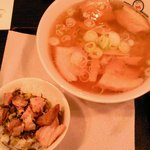 坂内 - 喜多方ラーメンとミニ高菜焼豚ご飯