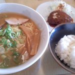 食房なかむら - らーめん定食　￥700