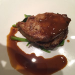 キャトルラパン - 牛フィレ肉とフォアグラのソテー