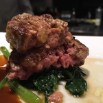 キャトルラパン - 牛フィレ肉とフォアグラのソテー 断層