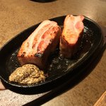 Niku No Takumi Wa No Ie Tori Zammai - クラフトビアバル 肉メッセ 海浜幕張店(千葉県千葉市美浜区ひび野)1ポンド！！特製厚切りベーコンステーキ 980円