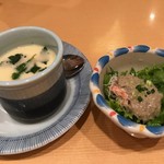 梅丘寿司の美登利総本店 - 超特撰にぎりのセットについてる茶碗蒸しとミニかにみそサラダ