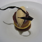 ア・ニュ ルトゥルヴェ・ヴー - バナナとキャラメルのプディングとショコラブランのモワルー ラム酒のアイスと共に