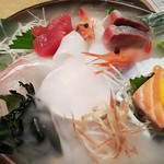 個室 居酒屋 お魚と豆富 豆助 - 雲海お造り盛り合わせ