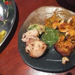 タンドールバル カマルプール - 2種類のタンドリーチキン