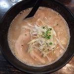 ラーメン海鳴 - とんこつラーメン