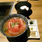 闘牛門 別邸 和ノ牛 - 美味しいお出汁と薬味と共に。