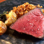 マルタ - パエリア & 熊本の赤牛の薪火焼き (取り分け後)