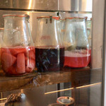 マルタ - ウォークインセラー内の保存瓶