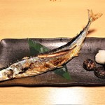 沼津海いち - 新さんま（塩焼き）980円。