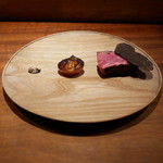 アカ - 川岸牧場のサーロイントリフ添え