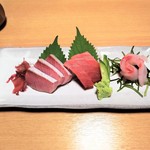 沼津海いち - 刺身盛3種1080円。