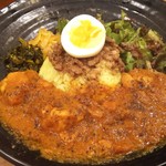 SPICY CURRY 魯珈 - ろかプレート（魯珈チキンカレー）
