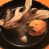 日本料理 たかむら - 天然舞茸と揚げ鱧しんじょうの椀