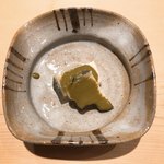 すゝき野 鮨金 - 蒸し鮑 肝ソース