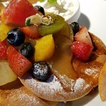 93197506 - ◆「たっぷりフルーツパンケーキ」