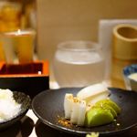 焼鳥　おみ乃 - 大根おろしおかわり自由、お新香