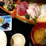 田舎レストランじんべえ - 舟盛定食　税込1380円