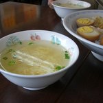 陽光美食店 - 豚足丼？とスープ