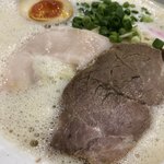 アワトロ龍宮 - 鶏胸肉低温調理と豚チャーシュー