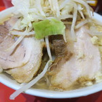 ラーメン二郎 - ブタ