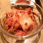 立喰い焼肉　おやびん - 絶品のキムチ