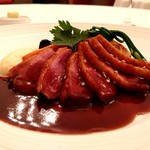 フランス料理 壺中天 - 小鴨のソテー　赤ワインソース