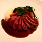 フランス料理 壺中天 - 小鴨のソテー　赤ワインソース