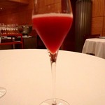 フランス料理 壺中天 - 木苺のシャンパーニュ