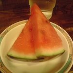 鹿児島ラーメン 薩摩 - サービスのスイカ