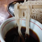 五色庵 - ざるそばの麺アップ