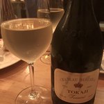 Bino Bino - ハンガリー産白ワイン、トカイフルミント種