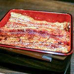 うなぎ 平八 - 蒸焼きの鰻