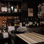 ボア・ド・ニュイ・ハコ - 清潔な店内