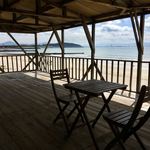 しましま食堂 - テラス席のテーブルセット