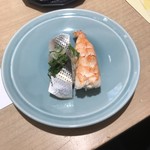 寿司の次郎長 - 追加のコハダ250円！
            追加の海老か300円！