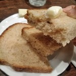 スンガリー - [料理] 自家製 全粒粉パン 切り口のアップ♪ｗ