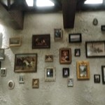 スンガリー - [内観] 店内 壁の飾り付け 全景♪ｗ