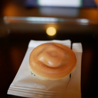 阿闍梨餅本舗 京菓子司 満月_0