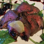 農園Cafe やい子ばぁちゃん - 石川牛のローストビーフ ブルーベリーソース 柚子胡椒添え