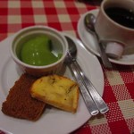 ビストロ アオキ - デザート盛り合わせとコーヒー