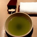 神楽坂 石かわ - 最後に。緑茶・爪楊枝・新しいおしぼりが用意されます！
