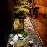 神楽坂 石かわ - 庭