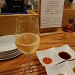 スタンドシャン食 Osaka北新地 Champagne & GYOZA BAR - 